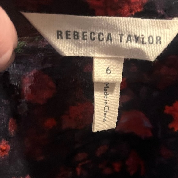 Rebecca Taylor silk blend floral top overtop fancy cover up - Picture 2 of 3